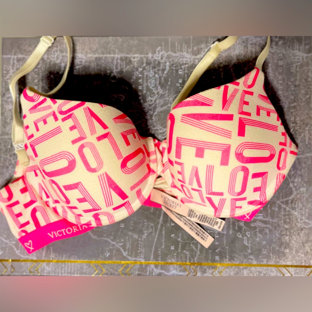 Victoria Secret 32D Push Up bra